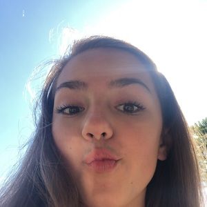 Meet your Posher, Avery